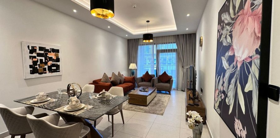 2 bedrooms Apartment in Dubai, UAE No. 137333