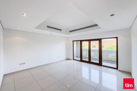 Вилла с 3 спальнями в Al Furjan, ОАЭ №135568 15