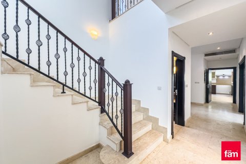 Вилла с 3 спальнями в Al Furjan, ОАЭ №135568 3