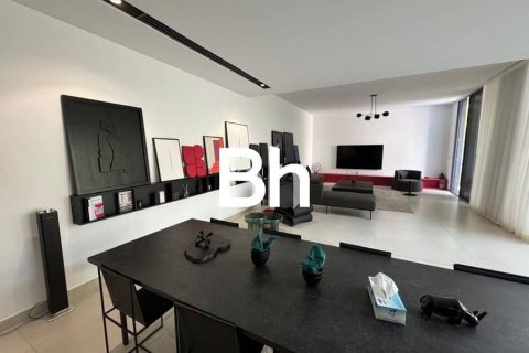 Villa de 4 dormitorios  No. 113232 2