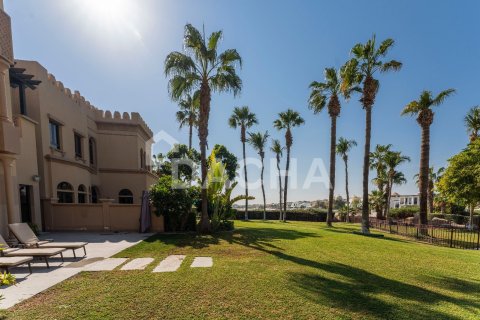 Вилла с 4 спальнями в Canal Cove Villas, ОАЭ №155793 4