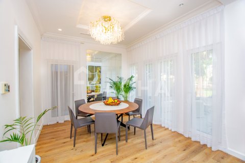 Вилла с 4 спальнями в Canal Cove Villas, ОАЭ №155793 26