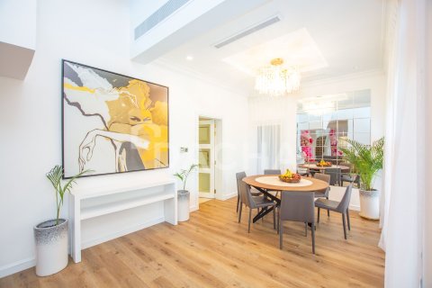 Вилла с 4 спальнями в Canal Cove Villas, ОАЭ №155793 24