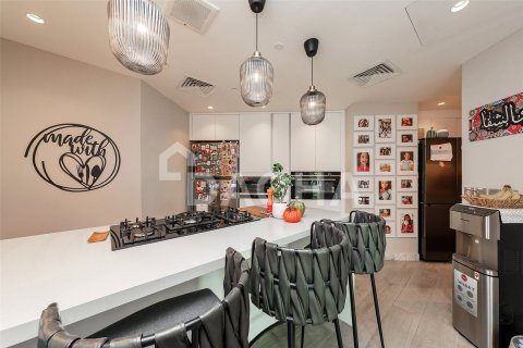 4 bedrooms Penthouse in Shoreline Apartments, UAE No. 155790 14