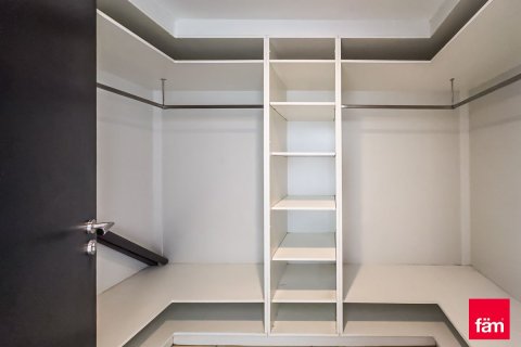 Appartement de 3 chambres à Dubai, UAE No. 163099 11
