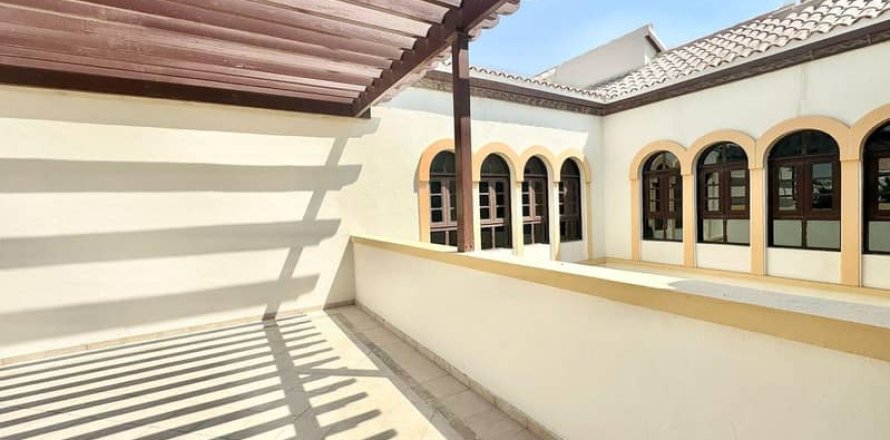 Villa de 5 dormitorios No. 114552