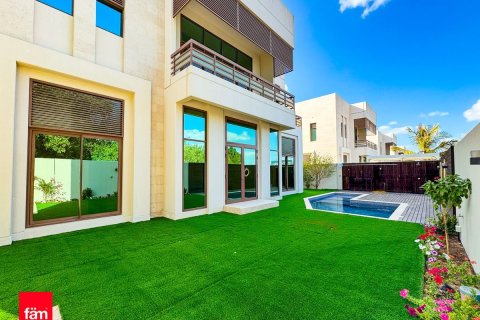 Villa de 5 chambres à Dubai, UAE No. 100233 2