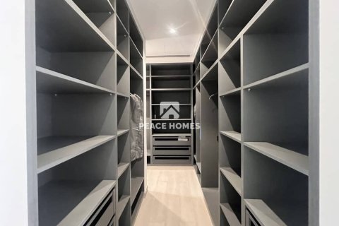 Вилла с 4 спальнями в Tilal City, ОАЭ №14967 17