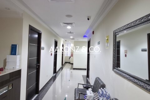 255m² Office in Jumeirah Lake Towers, UAE No. 132702 5