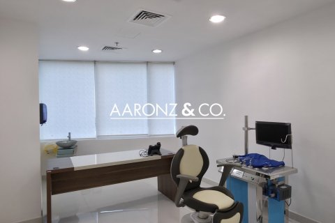 255m² Office in Jumeirah Lake Towers, UAE No. 132702