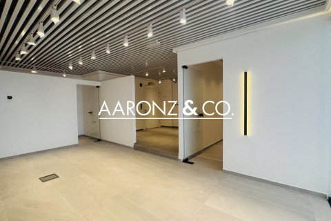 100مربع، مكتب في الخليج التجاري, الإمارات العربية المتحدة رقم 132703 9