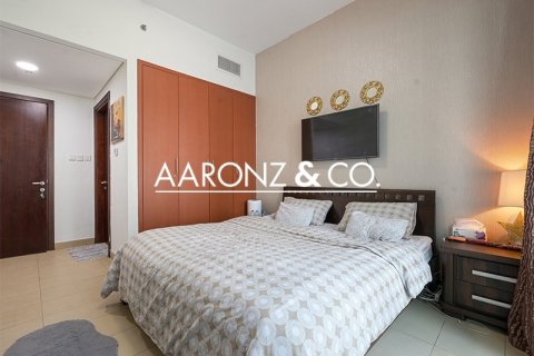 2 bedrooms Apartment in Jumeirah Lake Towers, UAE No. 132698 9