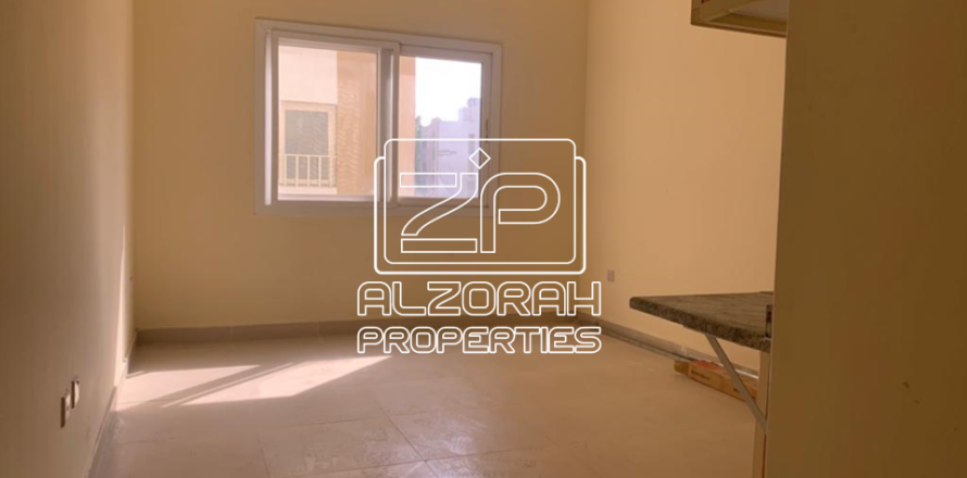 278.7m² Building in Muwaileh Commercial, UAE No. 77236