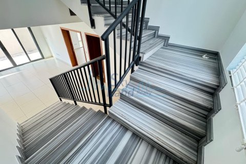 4 غرف نوم فيلا  رقم 125077 8