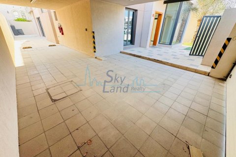 4 غرف نوم فيلا  رقم 125077 33