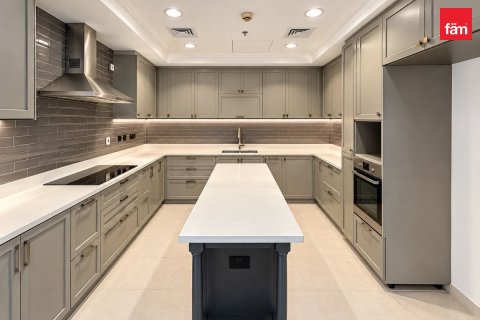 3 bedrooms Apartment in Palm Jumeirah, UAE No. 210806 5