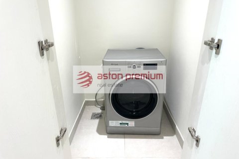 Apartment de 2 dormitorios en Dubai, UAE No. 210803 13