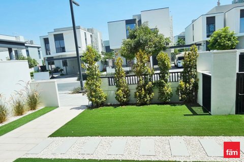 Villa de 4 dormitorios en Al Furjan, UAE No. 162935 16