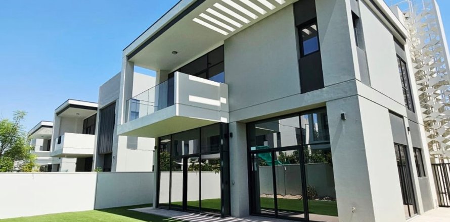 Villa de 4 dormitorios en Al Furjan, UAE No. 162935