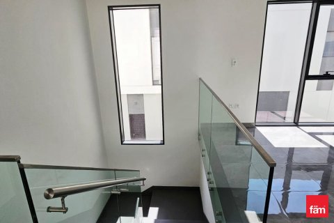 Villa de 4 dormitorios en Al Furjan, UAE No. 162935 3