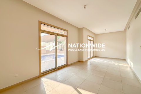 Вилла с 4 спальнями в Абу-Даби, ОАЭ №137615 20