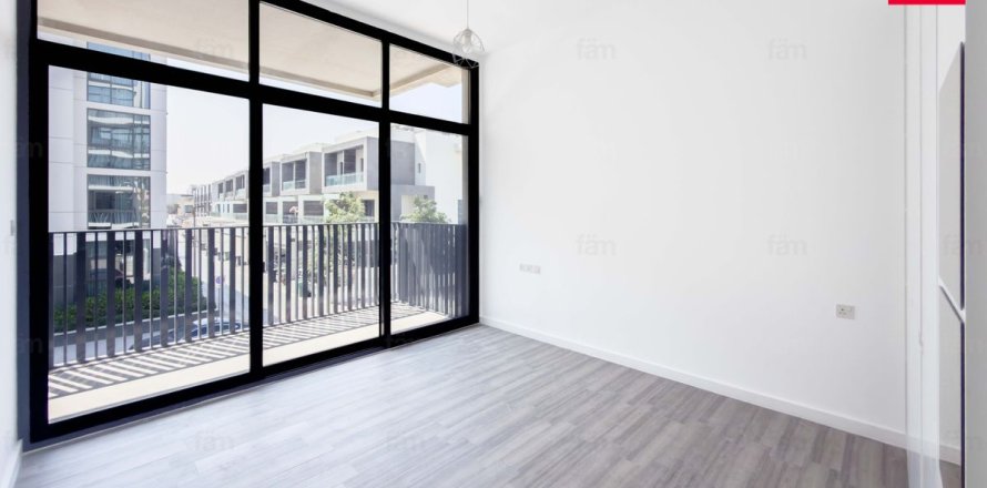 2 bedrooms Apartment in Dubai, UAE No. 145357