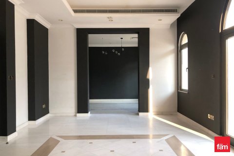 Villa de 6 dormitorios en Palm Jumeirah, UAE No. 135679 8