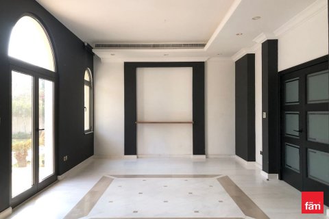 Villa de 6 dormitorios en Palm Jumeirah, UAE No. 135679 3
