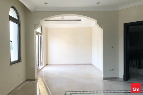 Villa de 6 dormitorios en Palm Jumeirah, UAE No. 135679 9