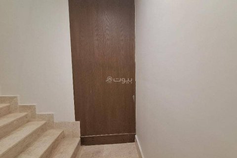 4 bedrooms Villa in Riyadh, Saudi Arabia No. 60229 4