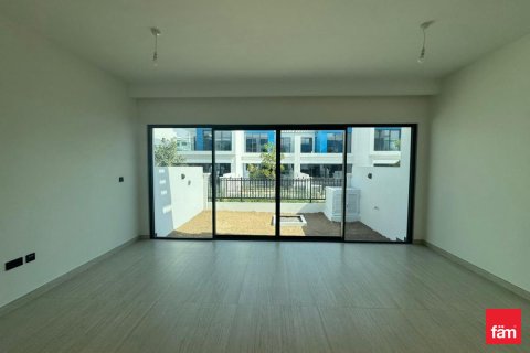 Villa de 4 chambres à Dubai, UAE No. 140359 3