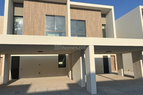Villa de 3 dormitorios en The Valley, UAE No. 149651