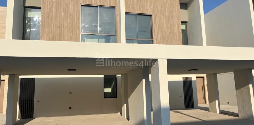 Villa de 3 dormitorios en The Valley, UAE No. 149651