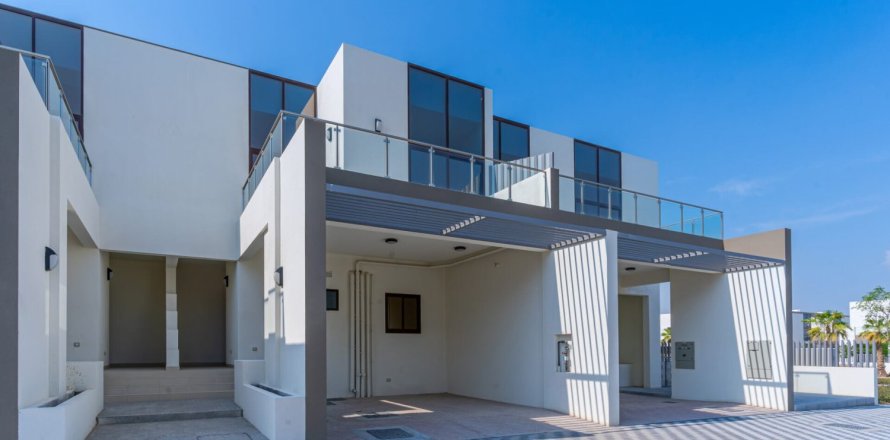 Townhouse de 4 dormitorios en District 11, UAE No. 149650