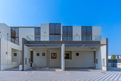 Townhouse de 4 dormitorios en District 11, UAE No. 149650 3