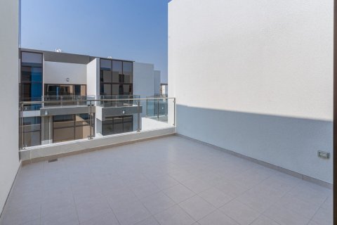 Townhouse de 4 dormitorios en District 11, UAE No. 149650 18