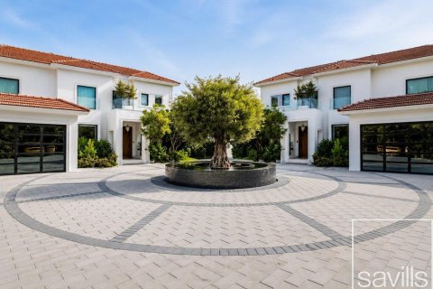 Вилла с 4 спальнями в Jumeirah Islands, ОАЭ №209098
