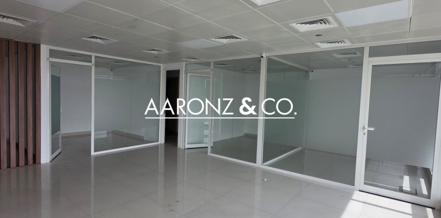 102مربع، مكتب في أبراج بحيرة جميرا, الإمارات العربية المتحدة رقم 149937