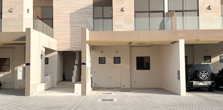 4 bedrooms Villa in Dubai, UAE No. 208147