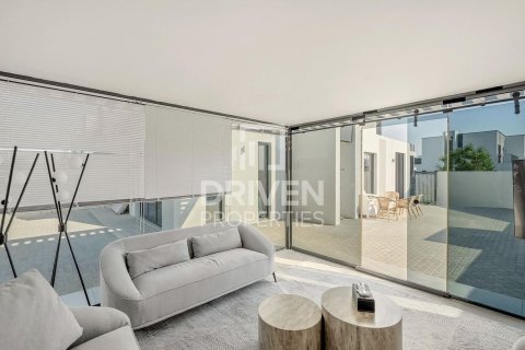4 غرف نوم فيلا في EMAAR South, الإمارات العربية المتحدة رقم 200748 12