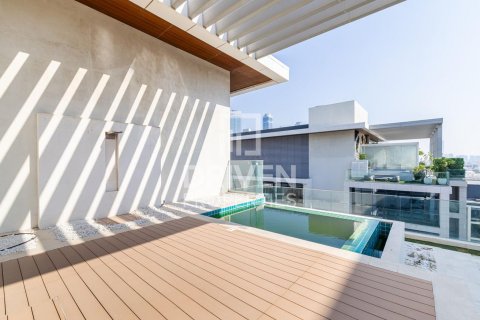 4 bedrooms Penthouse in City Walk, UAE No. 200742 7