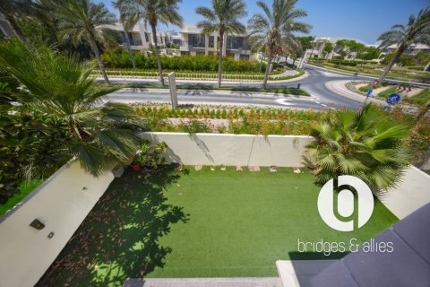 Villa de 4 dormitorios en Dubai Hills Estate, UAE No. 203362 9