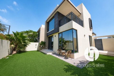 Villa de 4 dormitorios en Dubai Hills Estate, UAE No. 203362
