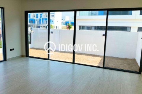 5 غرفة نوم  تاون هاوس في Damac Lagoons, الإمارات العربية المتحدة رقم 136378 3