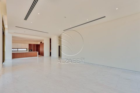 6 bedrooms Villa in Abu Dhabi, UAE No. 91509 19
