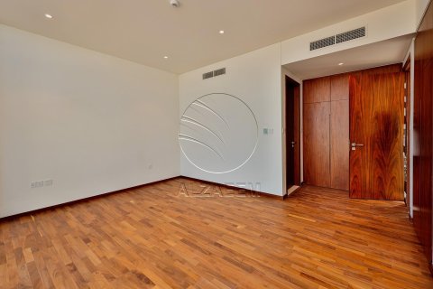 6 bedrooms Villa in Abu Dhabi, UAE No. 91509 8