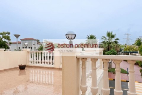 Villa de 2 dormitorios en Jumeirah Village Triangle, UAE No. 163826 21
