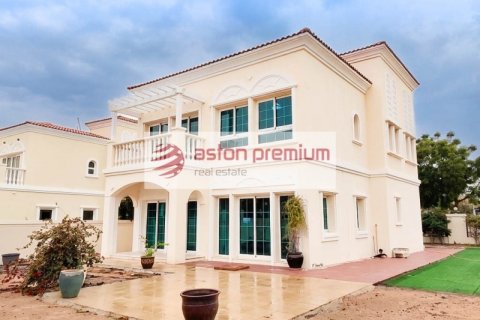 Villa de 2 dormitorios en Jumeirah Village Triangle, UAE No. 163826