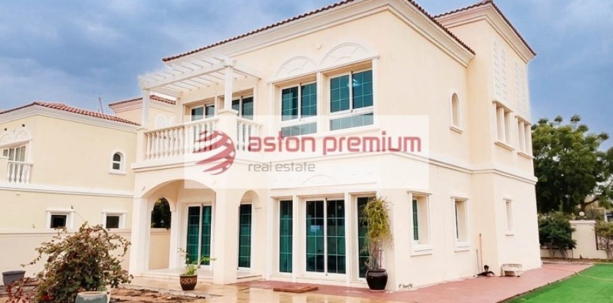 Villa de 2 dormitorios en Jumeirah Village Triangle, UAE No. 163826