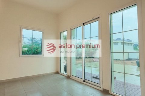 Villa de 2 dormitorios en Jumeirah Village Triangle, UAE No. 163826 8